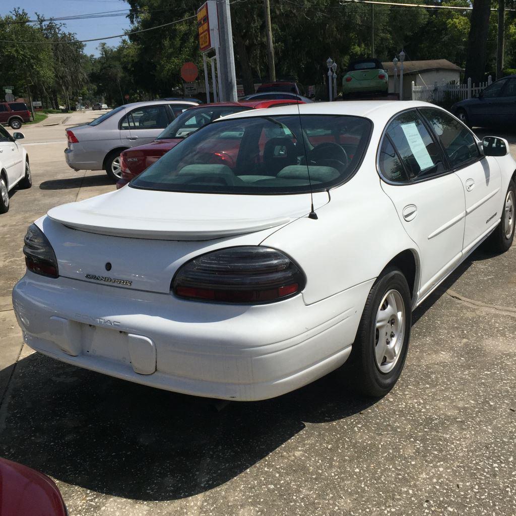 Thumbnail image of 1999 Pontiac Grand Prix at Metro Motor Sales INC