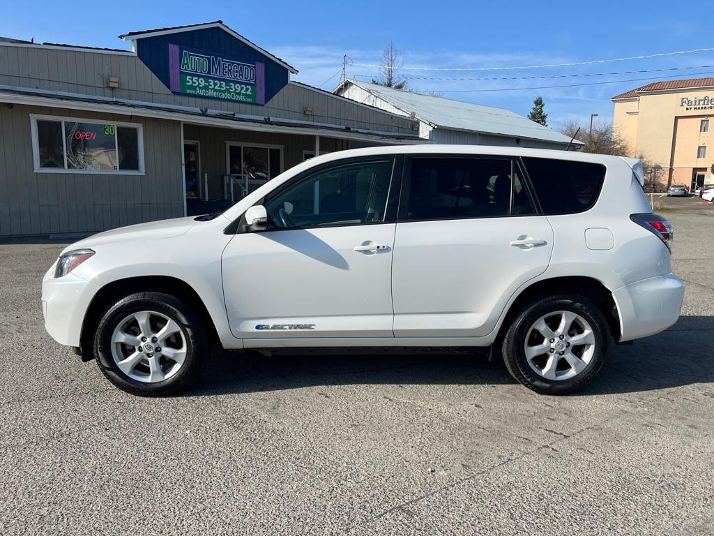 Thumbnail image of 2014 Toyota RAV4 EV at AUTO MERCADO