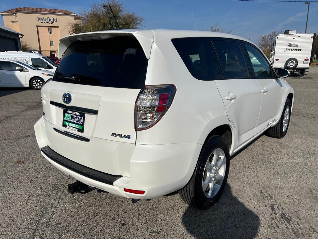 Thumbnail image of 2014 Toyota RAV4 EV at AUTO MERCADO