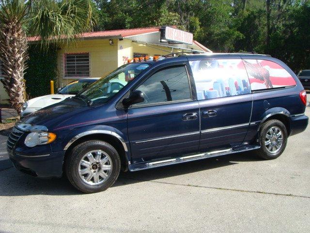 Thumbnail image of 2005 Chrysler Town and Country at Vans Cars and Trucks
