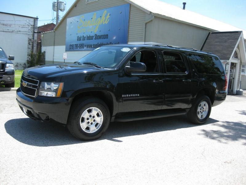 Thumbnail image of 2013 Chevrolet Suburban at SUNLIGHT AUTO LLC
