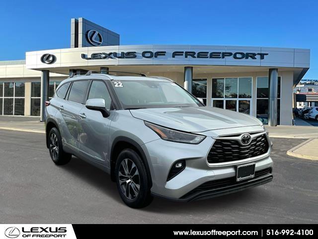 Thumbnail image of 2022 Toyota Highlander at Lexus of Freeport