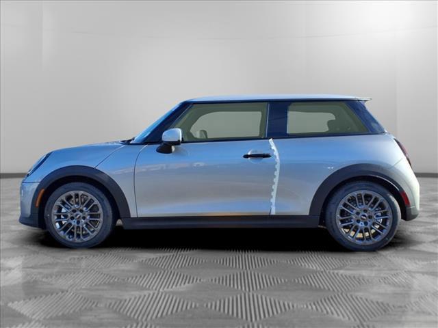Thumbnail image of 2025 MINI Hardtop 2 Door at MiniOfTheMainline of Bala Cynwyd, PA