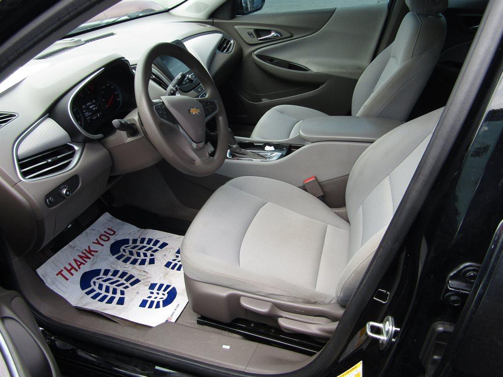 Thumbnail image of 2018 Chevrolet Malibu at Eagle Auto Sales