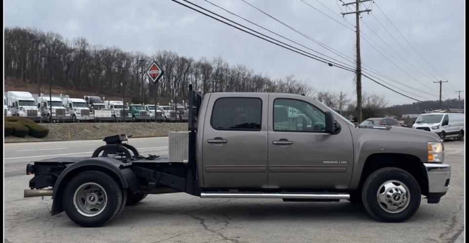 Thumbnail image of 2014 Chevrolet Silverado 3500HD at Caruzin Autohub