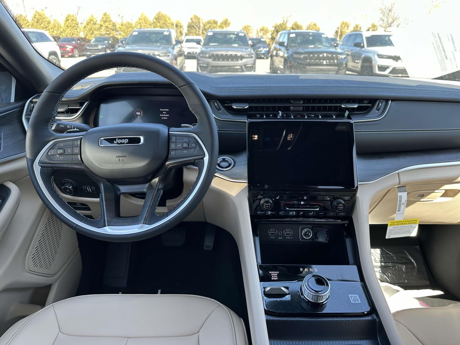Thumbnail image of 2025 Jeep Grand Cherokee at Port Jeff Chrysler Jeep Inc
