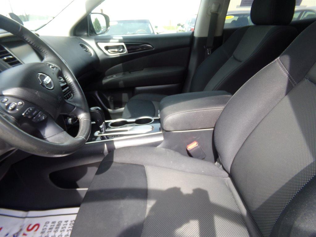 Thumbnail image of 2017 Nissan Pathfinder at David’s Auto Sales Waycross