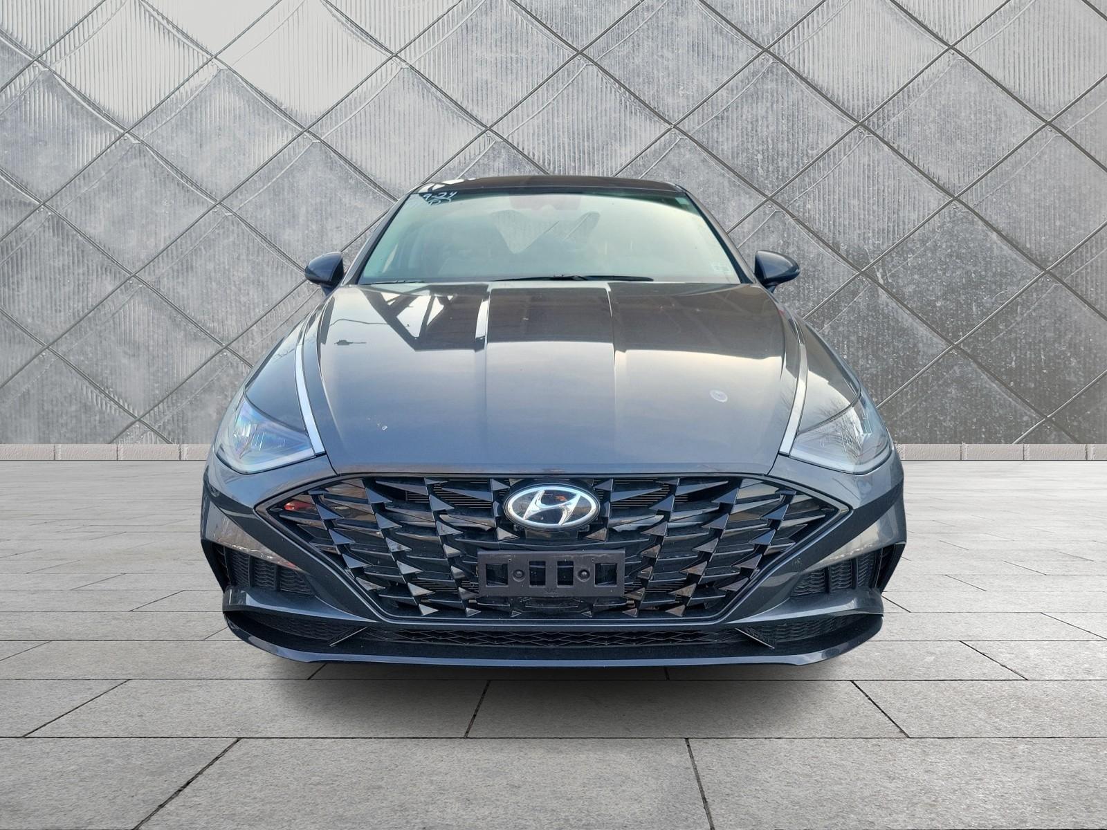 Thumbnail image of 2021 Hyundai SONATA at Maxon Hyundai Inc.