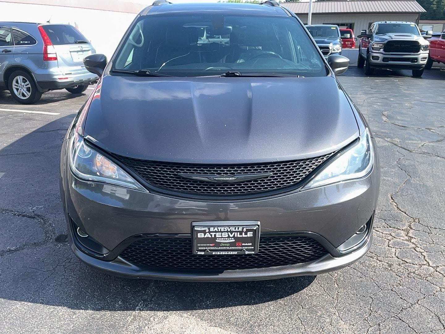 Thumbnail image of 2019 Chrysler Pacifica at Batesville Chrysler Dodge Jeep Inc