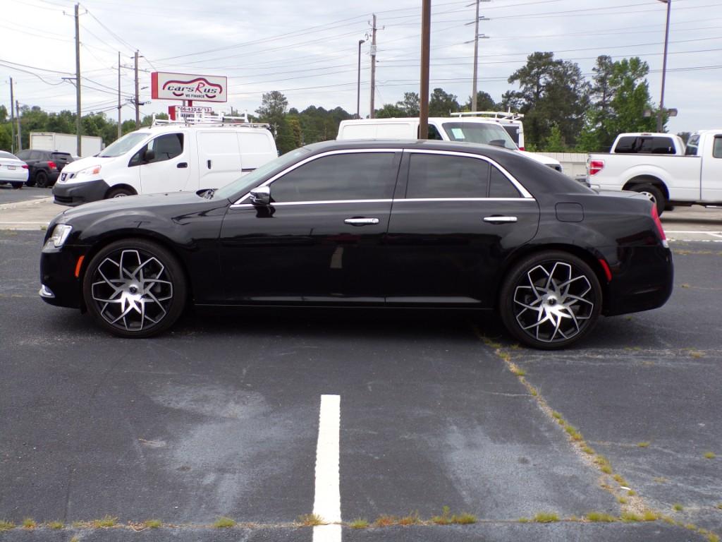 Thumbnail image of 2016 Chrysler 300 at Cars R Us