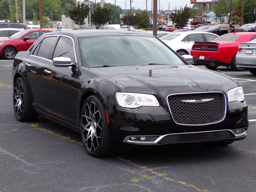 Thumbnail image of 2016 Chrysler 300 at Cars R Us
