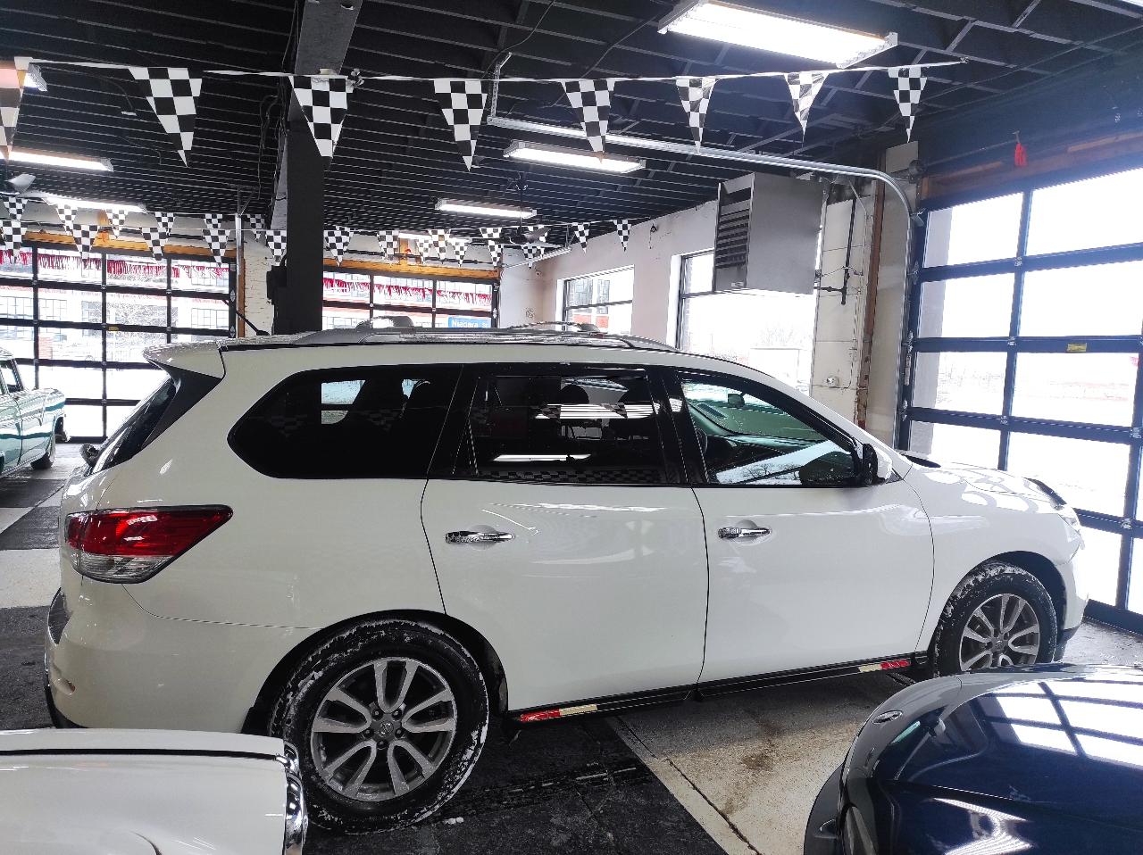 Thumbnail image of 2015 Nissan Pathfinder at Riverfront Auto Sales