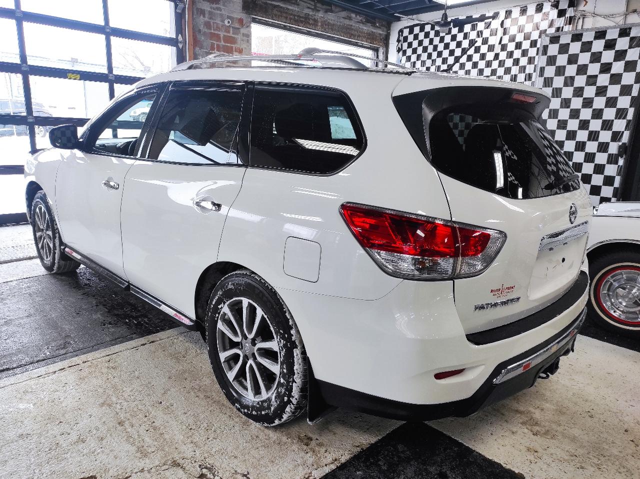Thumbnail image of 2015 Nissan Pathfinder at Riverfront Auto Sales