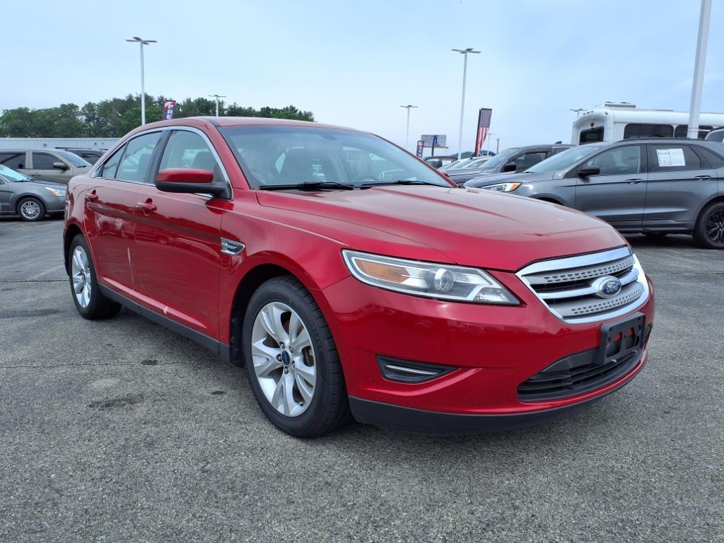 Thumbnail image of 2010 Ford Taurus at Duncan Ford Chrysler