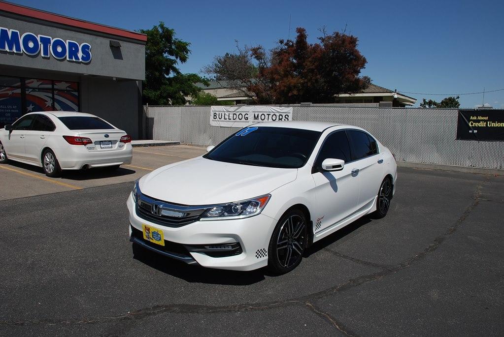 Thumbnail image of 2017 Honda Accord at BULLDOG MOTORS
