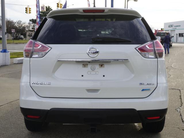 Thumbnail image of 2015 Nissan Rogue at A & B Motors