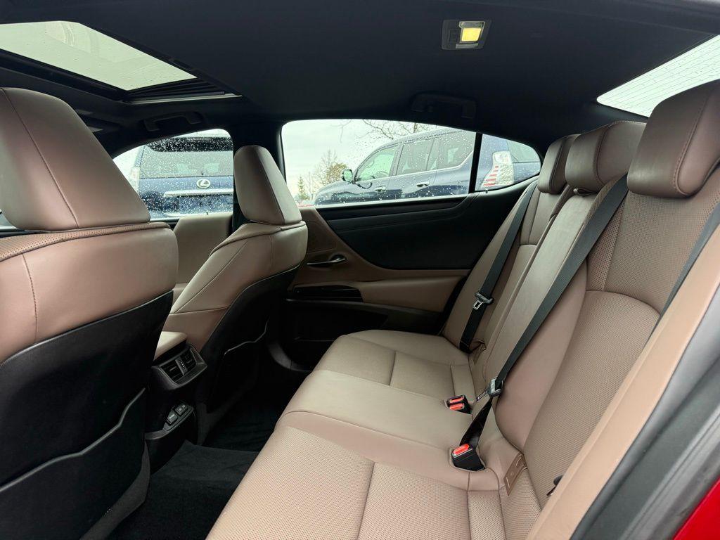Thumbnail image of 2022 Lexus ES 350 at Northtown Lexus
