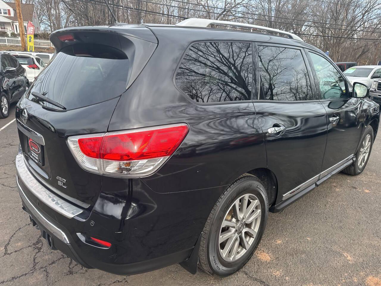 Thumbnail image of 2015 Nissan Pathfinder at Central Auto Group