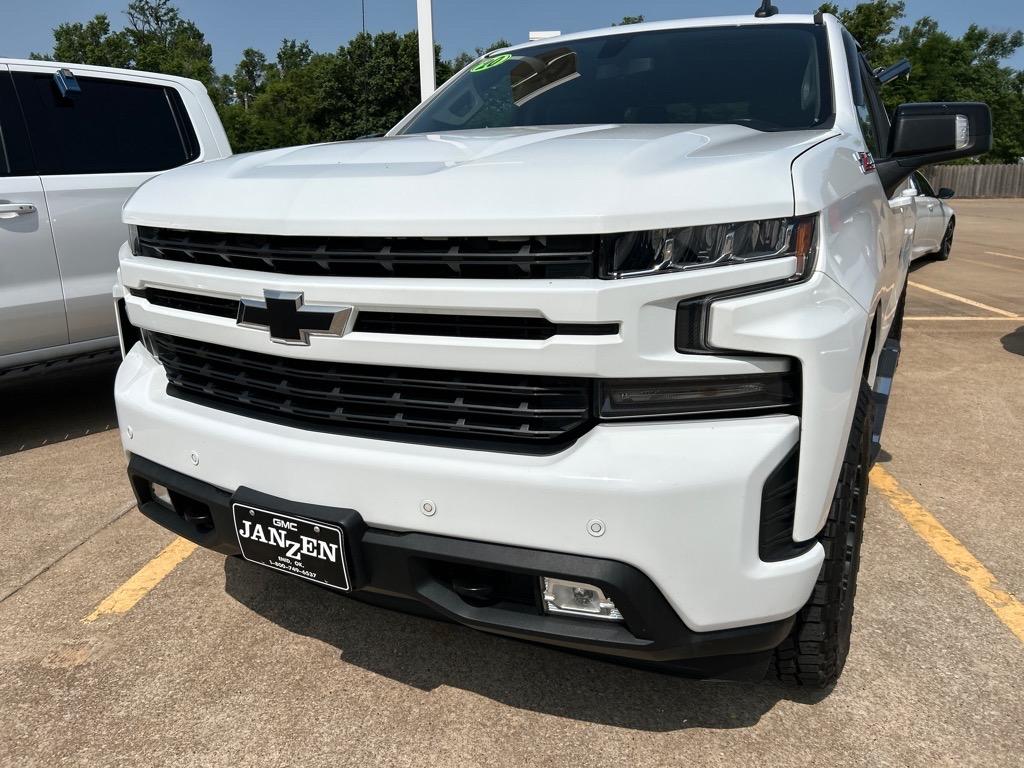 Thumbnail image of 2020 Chevrolet Silverado 1500 at Janzen Gmc