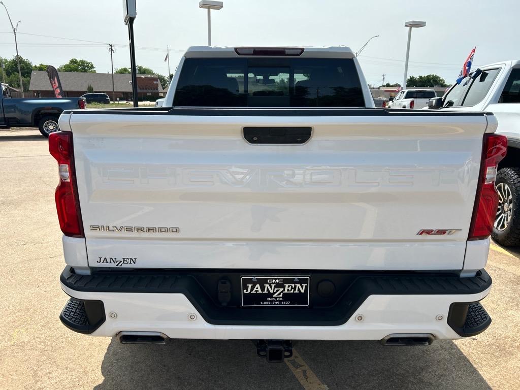 Thumbnail image of 2020 Chevrolet Silverado 1500 at Janzen Gmc