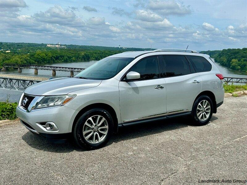 Thumbnail image of 2013 Nissan Pathfinder at Landmark Auto Group LLC
