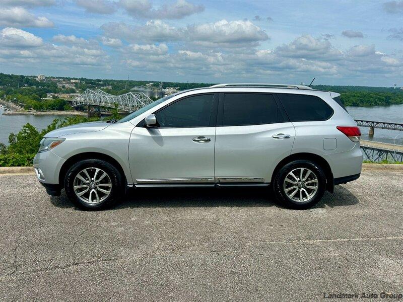 Thumbnail image of 2013 Nissan Pathfinder at Landmark Auto Group LLC