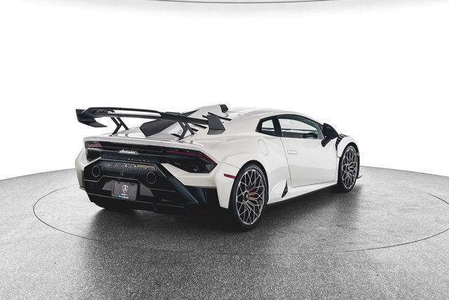 Thumbnail image of 2021 Lamborghini Huracan at BellevueBentley of Bellevue, WA