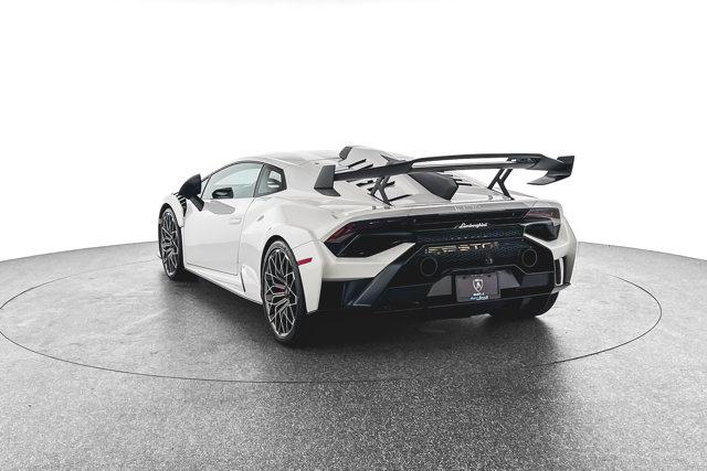 Thumbnail image of 2021 Lamborghini Huracan at BellevueBentley of Bellevue, WA