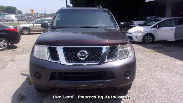 Thumbnail image of 2012 Nissan Pathfinder at Car Land of Macon