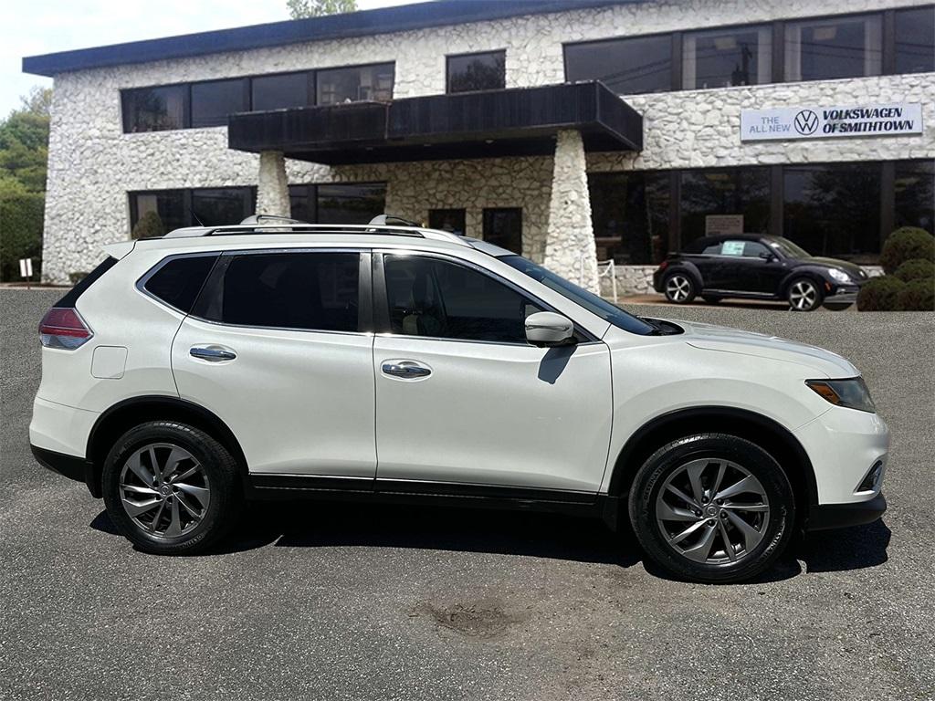 Thumbnail image of 2015 Nissan Rogue at Smithtown Volkswagen