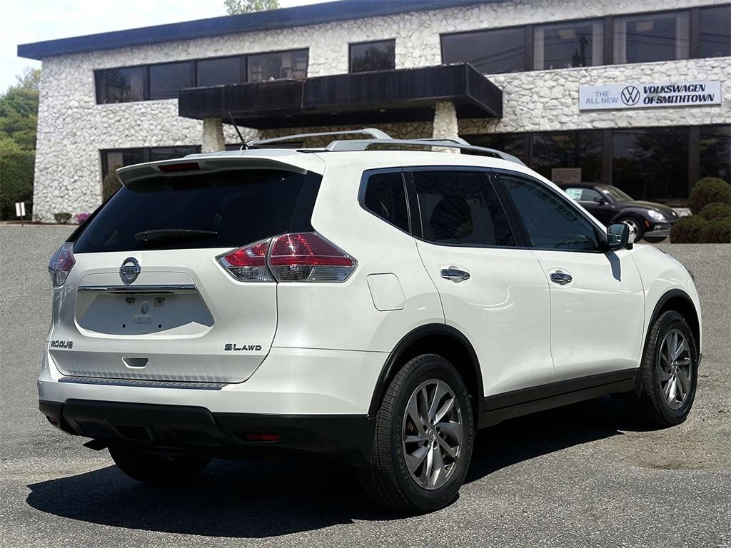 Thumbnail image of 2015 Nissan Rogue at Smithtown Volkswagen