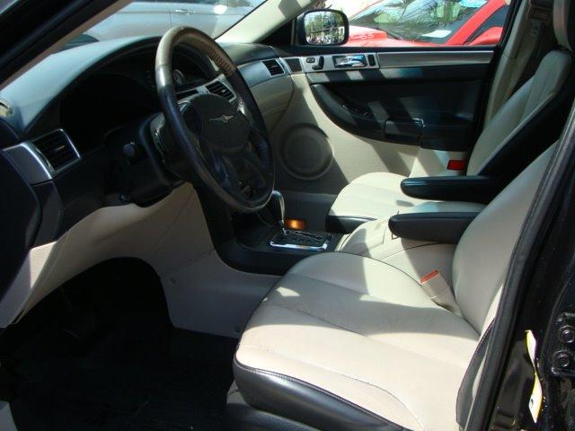 Thumbnail image of 2006 Chrysler Pacifica at Vans Cars and Trucks