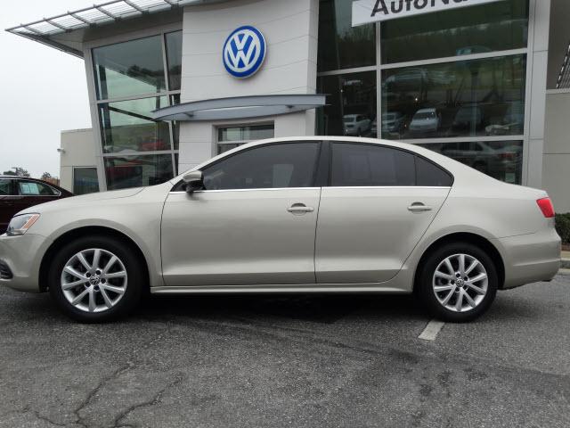 Thumbnail image of 2013 Volkswagen Jetta at Autonation Volkswagen North Columbus