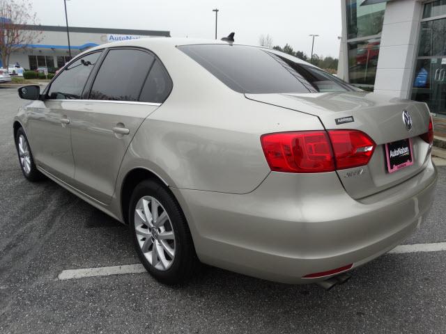 Thumbnail image of 2013 Volkswagen Jetta at Autonation Volkswagen North Columbus