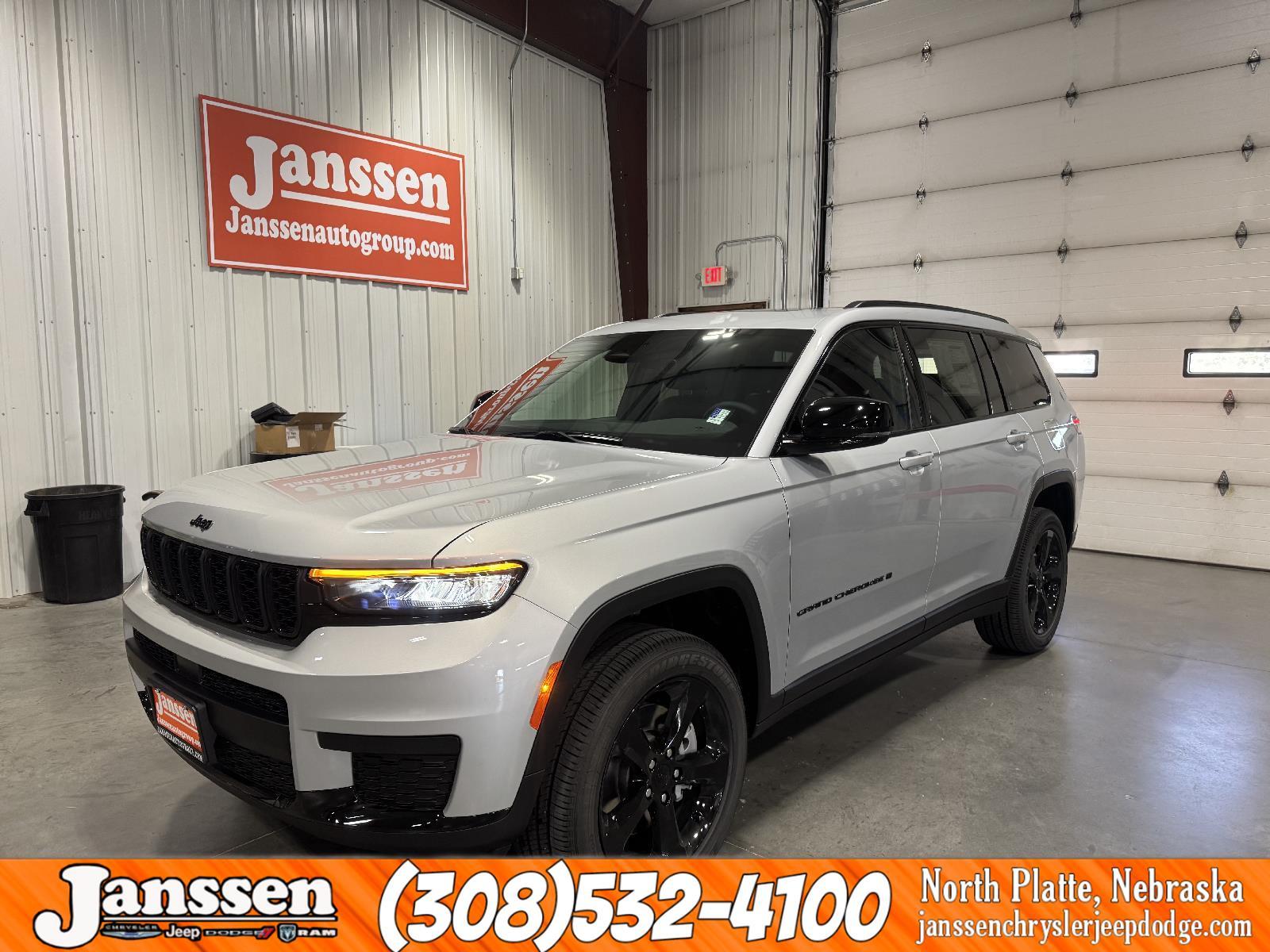 Thumbnail image of 2025 Jeep Grand Cherokee L at Janssen Chrysler Jeep Dodge Ram