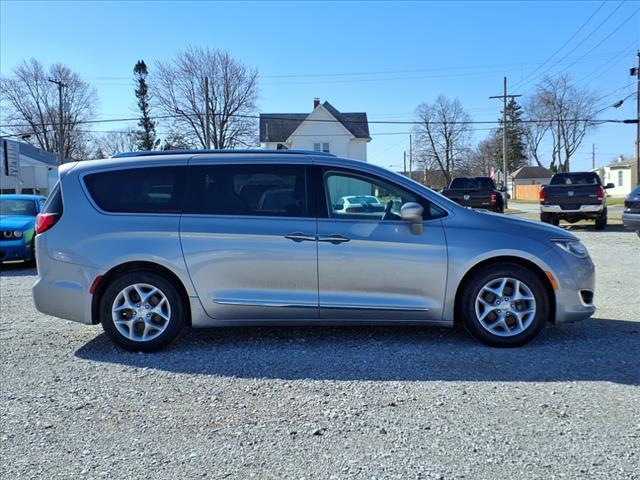 Thumbnail image of 2018 Chrysler Pacifica at Reineke Chrysler Dodge Jeep Ram