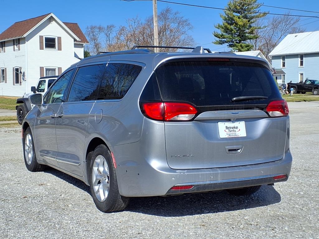 Thumbnail image of 2018 Chrysler Pacifica at Reineke Chrysler Dodge Jeep Ram