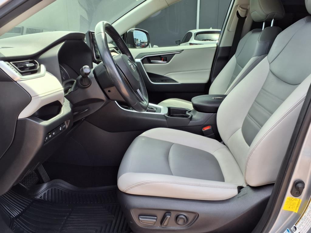 Thumbnail image of 2019 Toyota RAV4 at Joe Myers Mazda Kia