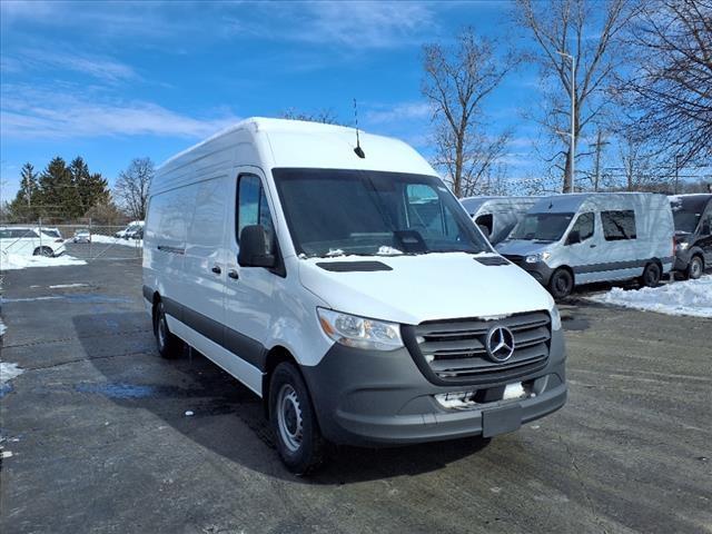 Thumbnail image of 2025 Mercedes-Benz Sprinter at MercedesBenzOfNovi of Novi, MI