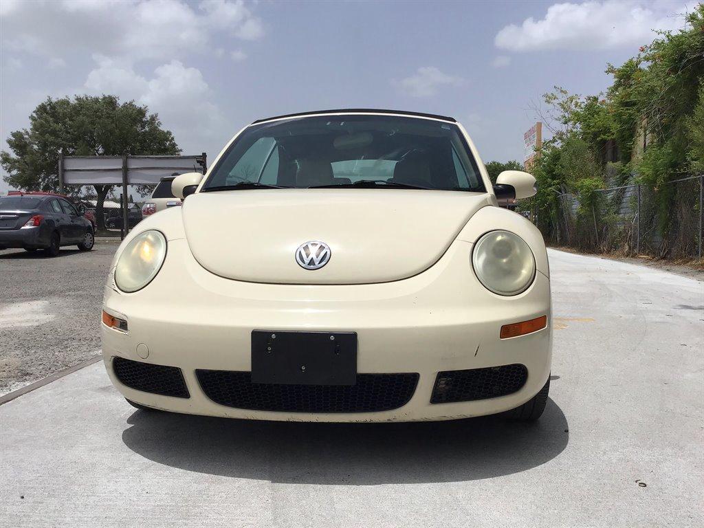 Thumbnail image of 2008 Volkswagen New Beetle Convertible at BB Auto Sales