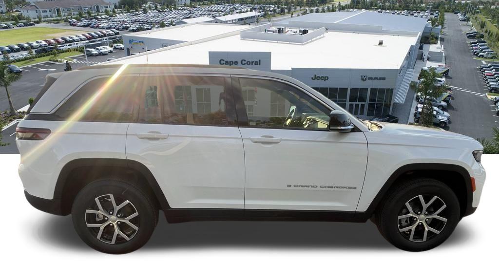 Thumbnail image of 2025 Jeep Grand Cherokee at Cape Coral Chrysler Dodge Jeep Ram