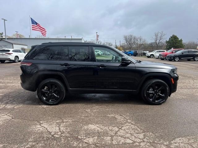 Thumbnail image of 2024 Jeep Grand Cherokee at Golling Chrysler Jeep Dodge Ram of Chelsea