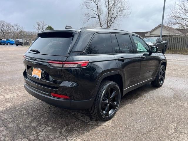 Thumbnail image of 2024 Jeep Grand Cherokee at Golling Chrysler Jeep Dodge Ram of Chelsea
