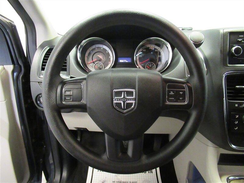 Thumbnail image of 2014 Dodge Grand Caravan at Via Auto Sales