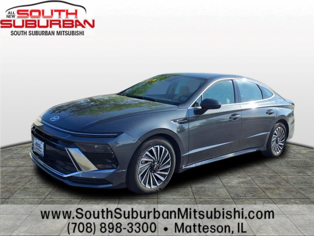 Thumbnail image of 2024 Hyundai SONATA Hybrid at South Suburban Mitsubishi