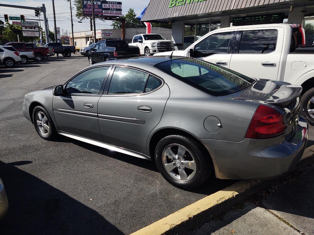 Thumbnail image of 2008 Pontiac Grand Prix at Bennett Motors of Valdosta