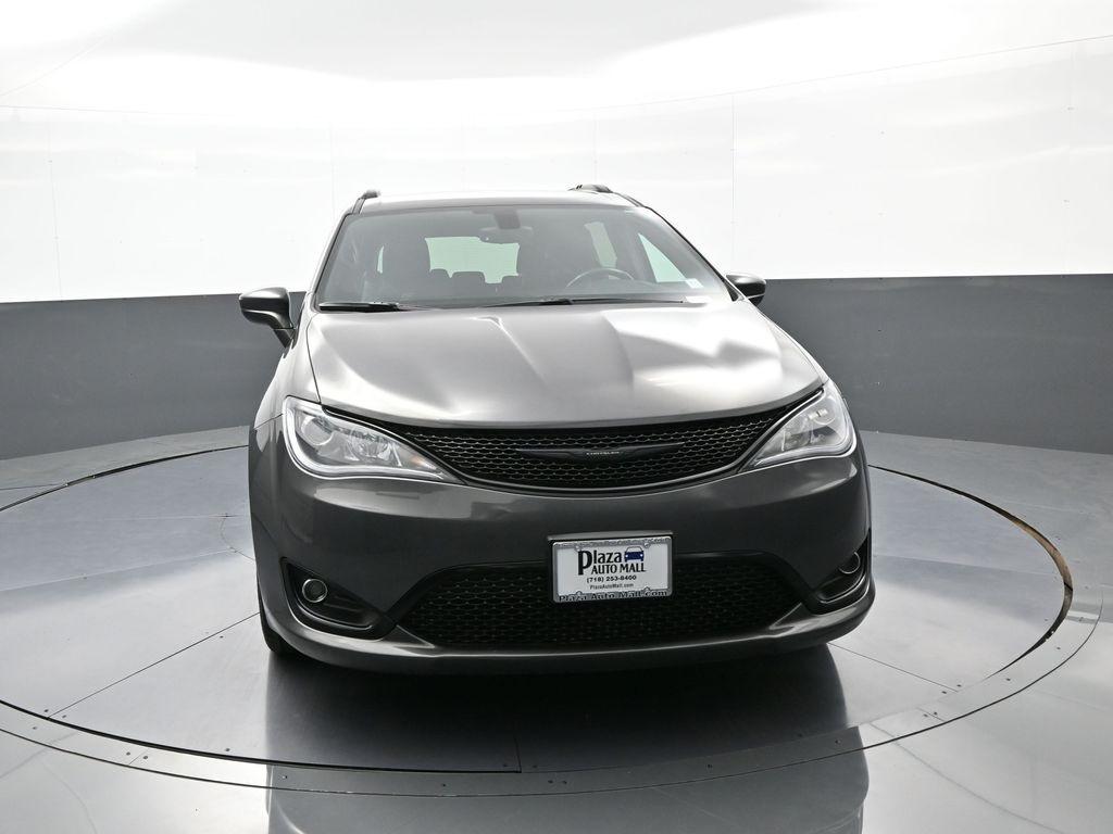 Thumbnail image of 2018 Chrysler Pacifica at Plaza Honda