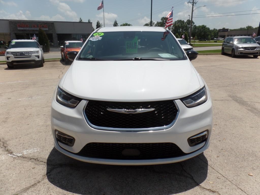 Thumbnail image of 2024 Chrysler Pacifica at Nebo Auto Center