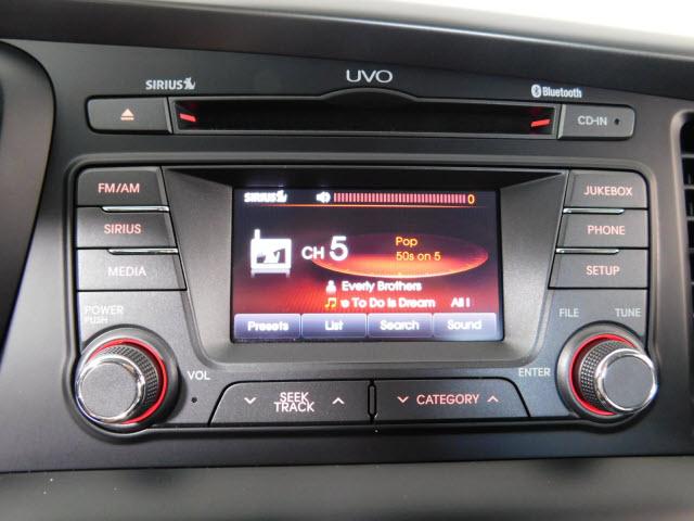 Thumbnail image of 2013 Kia Optima Hybrid at Napleton Northlake Kia