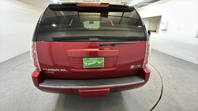Thumbnail image of 2013 GMC Yukon XL at Car Connection Superstore
